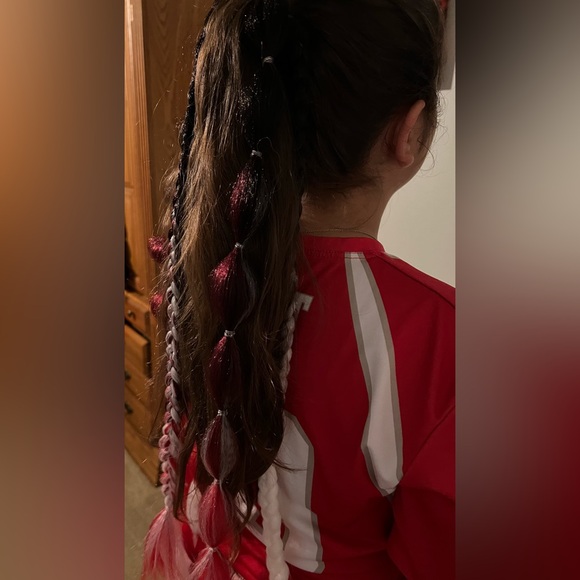 Colorful Ponytails - Picture 6 of 11